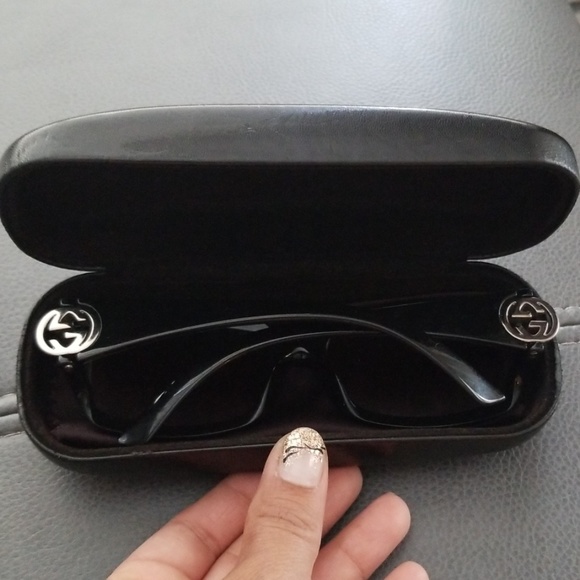 Gucci Sunglasses - Picture 5 of 8